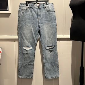 cabi 100% Boyfriend Jeans-Spring 2022 Collection